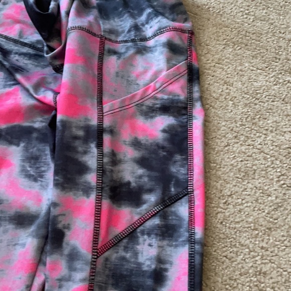 Active wear leggings - Picture 2 of 4